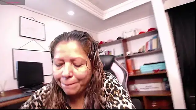 Snapshot of LiaTaylorr chatting on 03/05/26, 12:01 LiaTaylorr online show from 03/05/26, 12:01