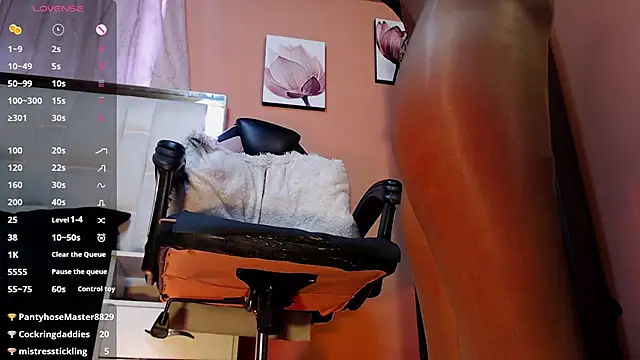 Snapshot of LiaTaylorr chatting on 04/15/26, 07:58 LiaTaylorr online show from 04/15/26, 07:58