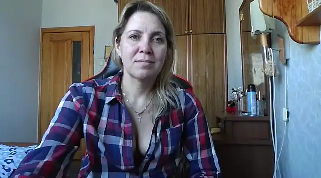 IrinaB1 online show from 02/19/25, 07:50