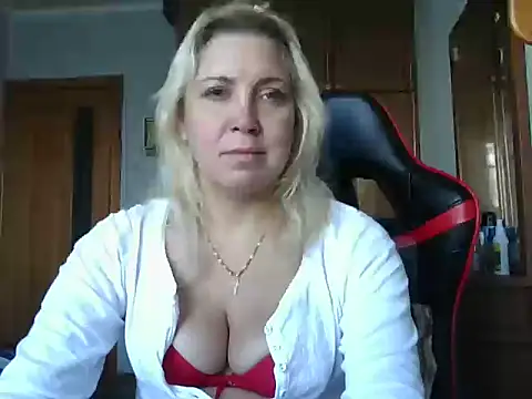 IrinaB1 online show from 09/28/25, 05:46