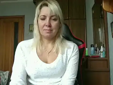 IrinaB1 online show from 11/09/25, 07:39