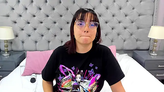 SamantaG online show from 01/18/25, 04:21