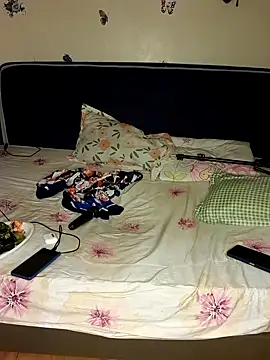 Snapshot of Queen-sluty2 chatting on 02/04/25, 08:28 Queen-sluty2 online show from 02/04/25, 08:28