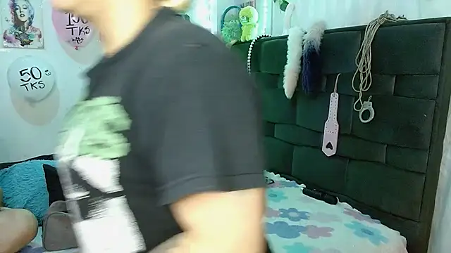 Snapshot of the_lesbian_game chatting on 03/21/26, 05:27 the lesbian game online show from 03/21/26, 05:27