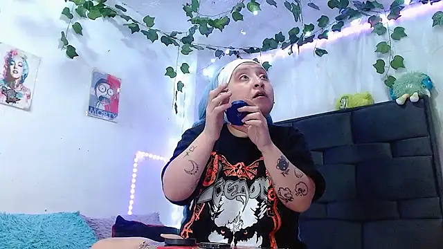 Snapshot of the_lesbian_game chatting on 04/07/26, 06:19 the lesbian game online show from 04/07/26, 06:19