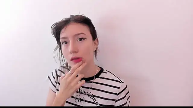 lizzy davis 1 online show from 12/22/24, 12:05