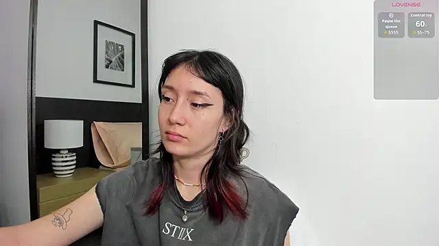 lizzy davis 1 online show from 11/22/25, 04:00