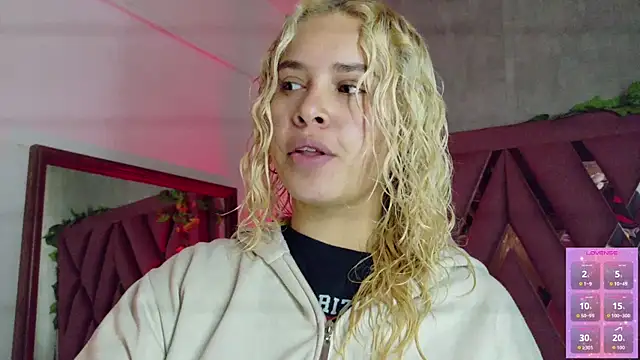 Snapshot of Haelycute chatting on 02/07/26, 12:31 Haelycute online show from 02/07/26, 12:31