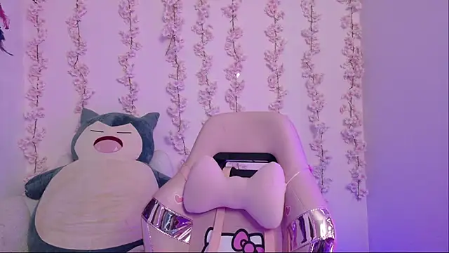 Snapshot of Haelycute chatting on 03/23/26, 12:36 Haelycute online show from 03/23/26, 12:36