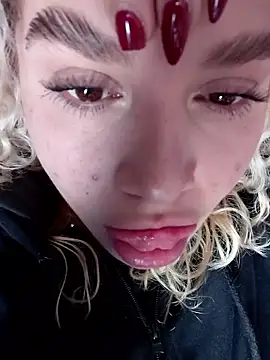 Snapshot of Haelycute chatting on 04/16/26, 06:52 Haelycute online show from 04/16/26, 06:52