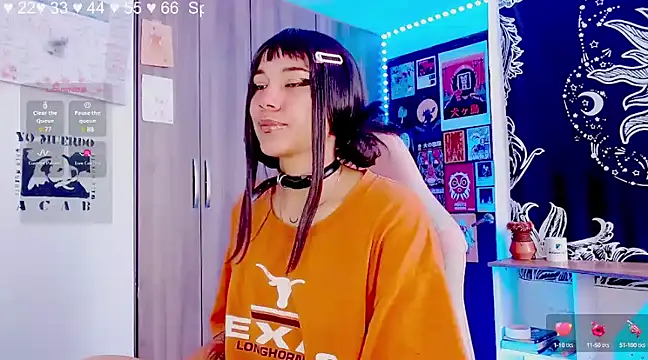 Snapshot of melissahowl chatting on 12/27/24, 05:48 melissahowl online show from 12/27/24, 05:48