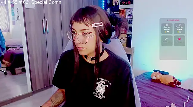 Snapshot of melissahowl chatting on 03/13/25, 01:40 melissahowl online show from 03/13/25, 01:40