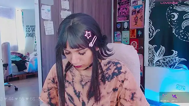 Snapshot of melissahowl chatting on 09/25/25, 03:16 melissahowl online show from 09/25/25, 03:16