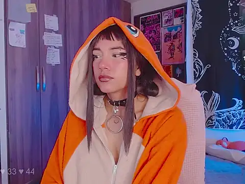 Snapshot of melissahowl chatting on 10/31/25, 01:12 melissahowl online show from 10/31/25, 01:12