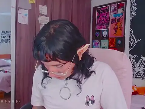 Snapshot of melissahowl chatting on 11/02/25, 05:26 melissahowl online show from 11/02/25, 05:26