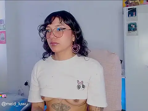 melissahowl online show from 12/18/25, 05:41