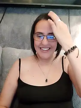 IsisBlake online show from 02/09/25, 01:44