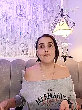 IsisBlake online show from 11/24/25, 06:40