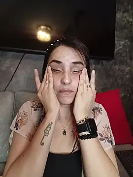 Snapshot of IsisBlake chatting on 03/31/26, 03:19 IsisBlake online show from 03/31/26, 03:19