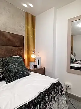 Snapshot of IsisBlake chatting on 04/06/26, 12:41 IsisBlake online show from 04/06/26, 12:41