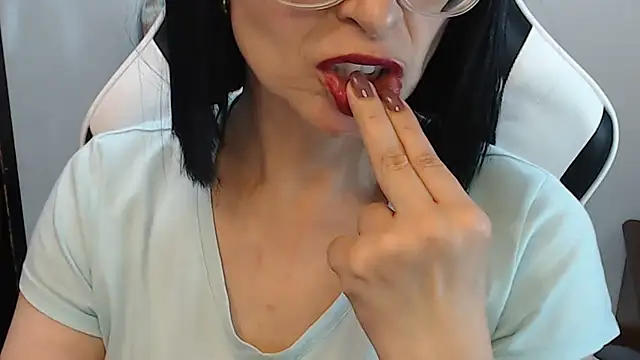 Snapshot of AnasstaciaEvans chatting on 03/07/26, 02:30 AnasstaciaEvans online show from 03/07/26, 02:30