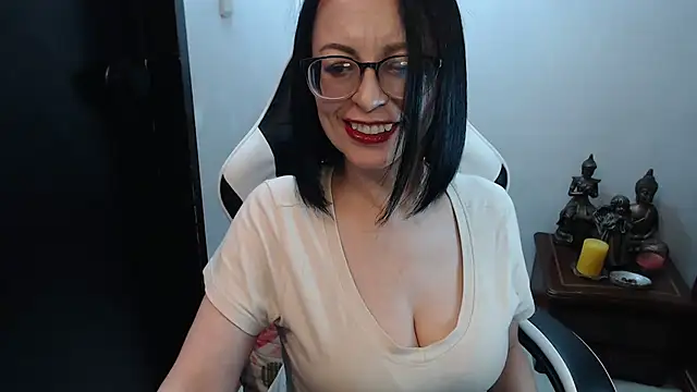 Snapshot of AnasstaciaEvans chatting on 03/11/26, 02:06 AnasstaciaEvans online show from 03/11/26, 02:06