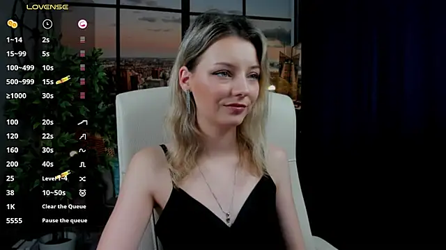 pretty little thing online show from 01/26/25, 02:03