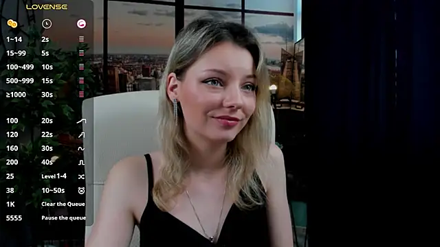 pretty little thing online show from 01/26/25, 08:36