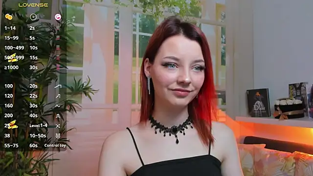 pretty little thing online show from 02/12/25, 04:55