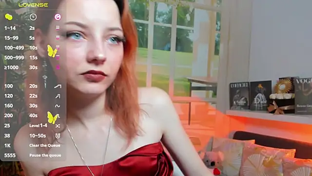 pretty little thing online show from 03/14/25, 01:48