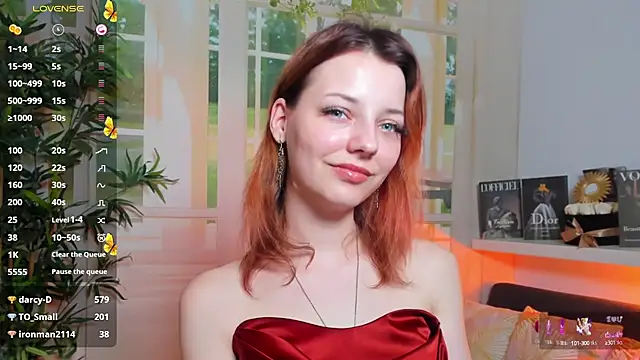 pretty little thing online show from 03/15/25, 01:30