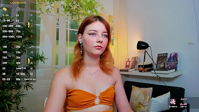 pretty little thing online show from 09/13/25, 12:05