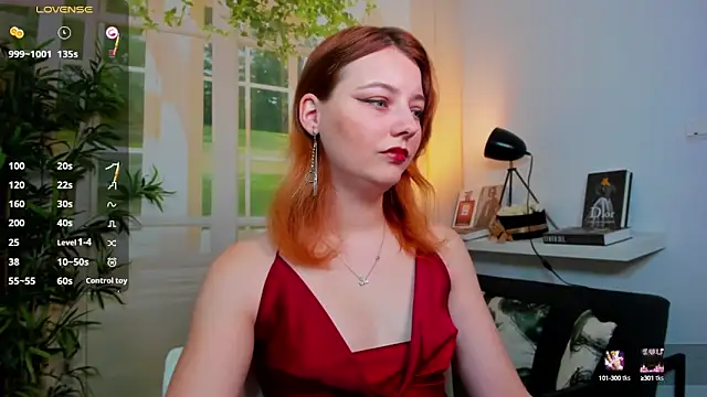 pretty little thing online show from 10/13/25, 02:50