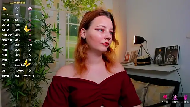 pretty little thing online show from 11/15/25, 03:19