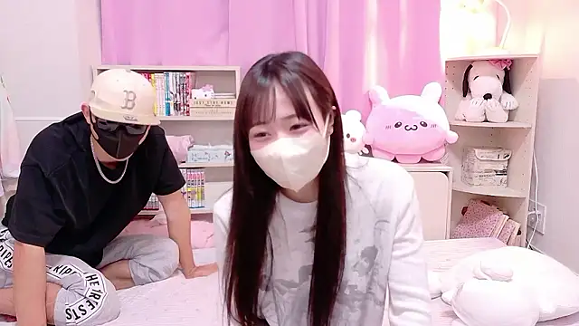 Snapshot of Mia--meow chatting on 10/06/25, 01:19 Mia--meow online show from 10/06/25, 01:19