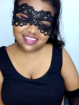 Snapshot of Sexy--queen1 chatting on 10/11/25, 02:48 Sexy--queen1 online show from 10/11/25, 02:48