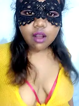 Snapshot of Sexy--queen1 chatting on 10/16/25, 05:03 Sexy--queen1 online show from 10/16/25, 05:03