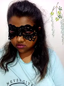 Snapshot of Sexy--queen1 chatting on 11/22/25, 02:10 Sexy--queen1 online show from 11/22/25, 02:10