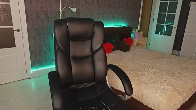 Daniela Kitty  online show from 10/14/25, 07:53