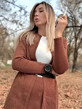 Crazy-Rosa online show from 10/28/25, 08:29