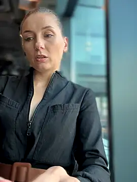 Crazy-Rosa online show from 10/30/25, 09:33