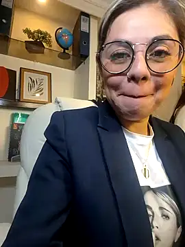 Snapshot of Cata_Office-12 chatting on 12/12/24, 03:37 Cata Office-12 online show from 12/12/24, 03:37