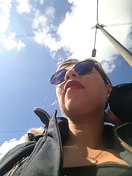 Snapshot of Cata_Office-12 chatting on 12/18/24, 03:00 Cata Office-12 online show from 12/18/24, 03:00