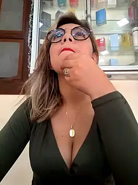 Snapshot of Cata_Office-12 chatting on 12/19/24, 08:55 Cata Office-12 online show from 12/19/24, 08:55