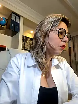 Snapshot of Cata_Office-12 chatting on 01/06/25, 03:08 Cata Office-12 online show from 01/06/25, 03:08