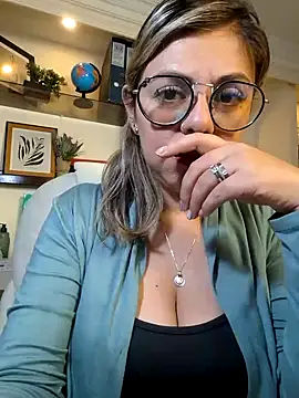 Snapshot of Cata_Office-12 chatting on 01/09/25, 08:55 Cata Office-12 online show from 01/09/25, 08:55