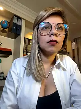 Snapshot of Cata_Office-12 chatting on 01/11/25, 02:25 Cata Office-12 online show from 01/11/25, 02:25