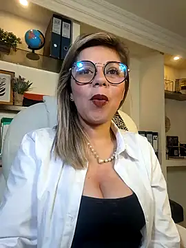 Snapshot of Cata_Office-12 chatting on 01/11/25, 05:29 Cata Office-12 online show from 01/11/25, 05:29