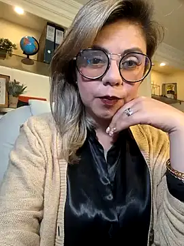 Snapshot of Cata_Office-12 chatting on 01/13/25, 07:21 Cata Office-12 online show from 01/13/25, 07:21