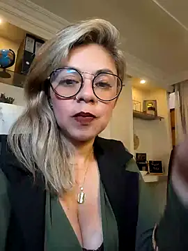 Snapshot of Cata_Office-12 chatting on 01/23/25, 05:31 Cata Office-12 online show from 01/23/25, 05:31